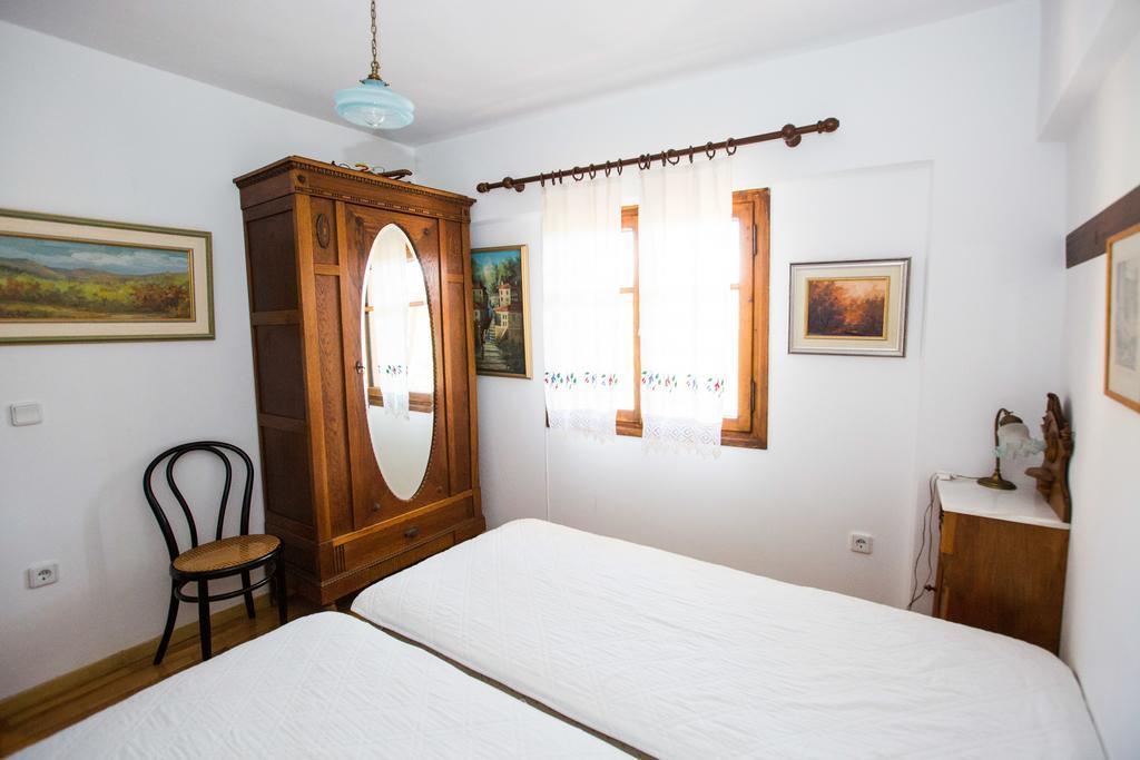 Pontinos Villa Míloi Zimmer foto